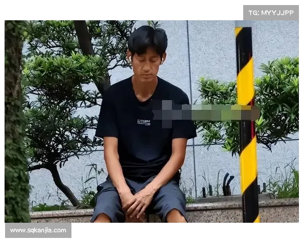 突发新闻：唐治平痛哭下跪电视台求职，回应“那不是我妈”